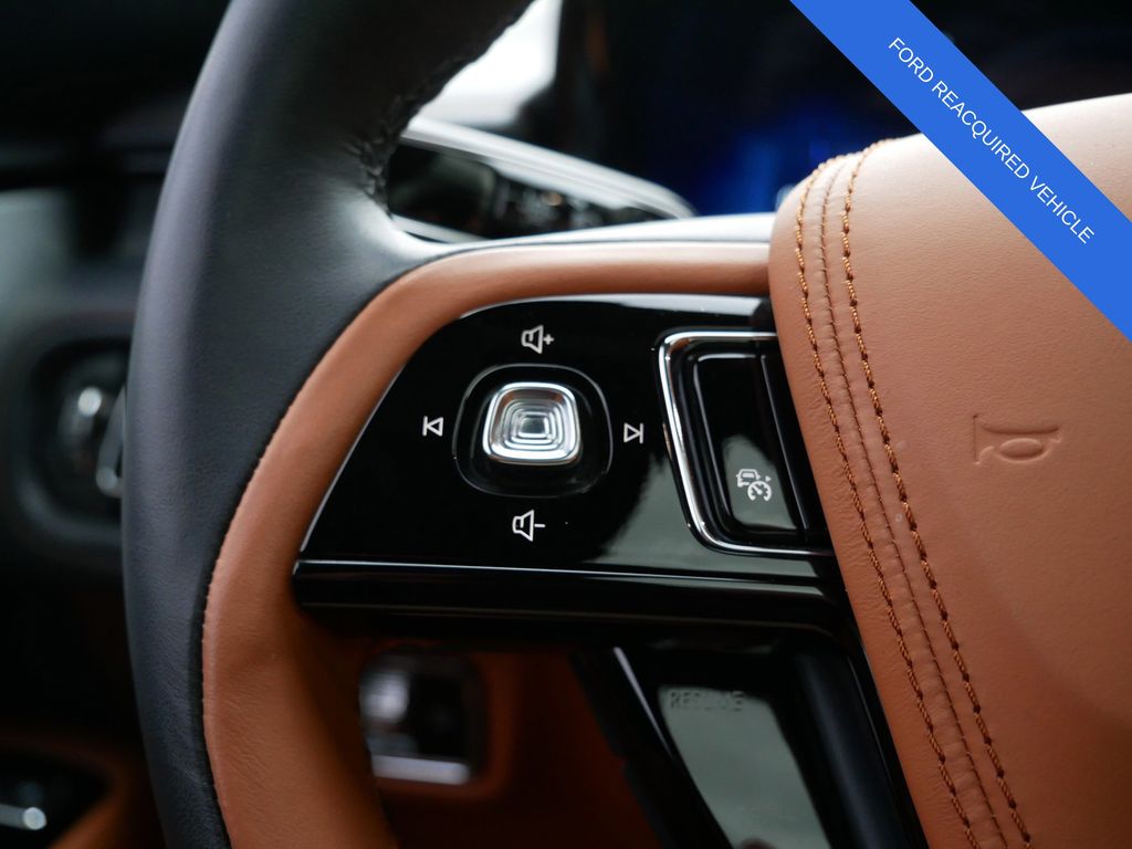 Used 2025 Lincoln Aviator - photo 21