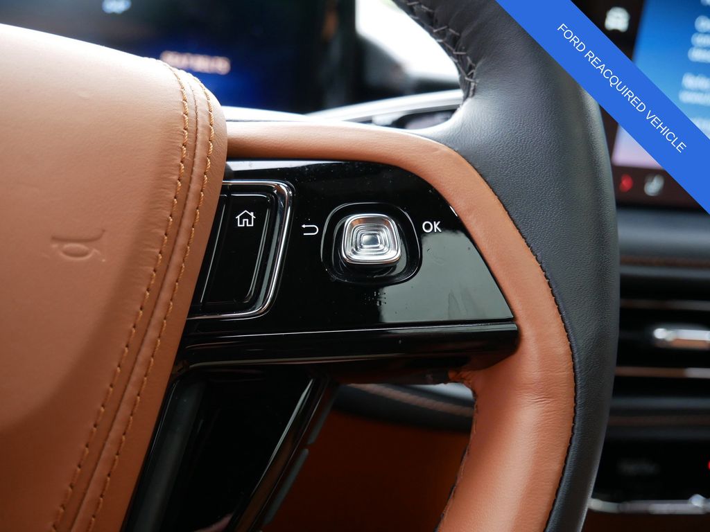 Used 2025 Lincoln Aviator - photo 22