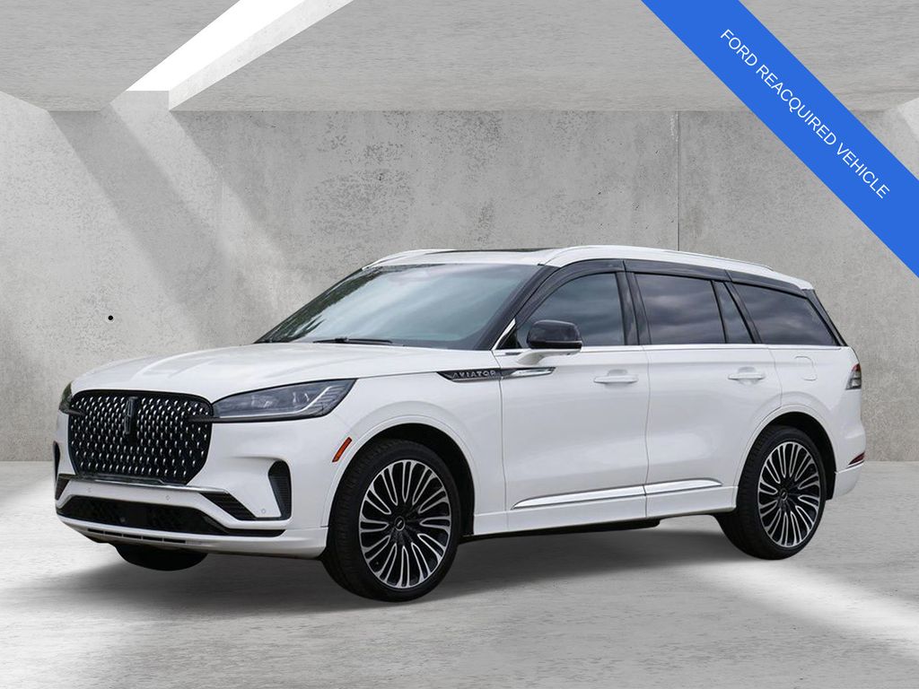 Used 2025 Lincoln Aviator - photo 8