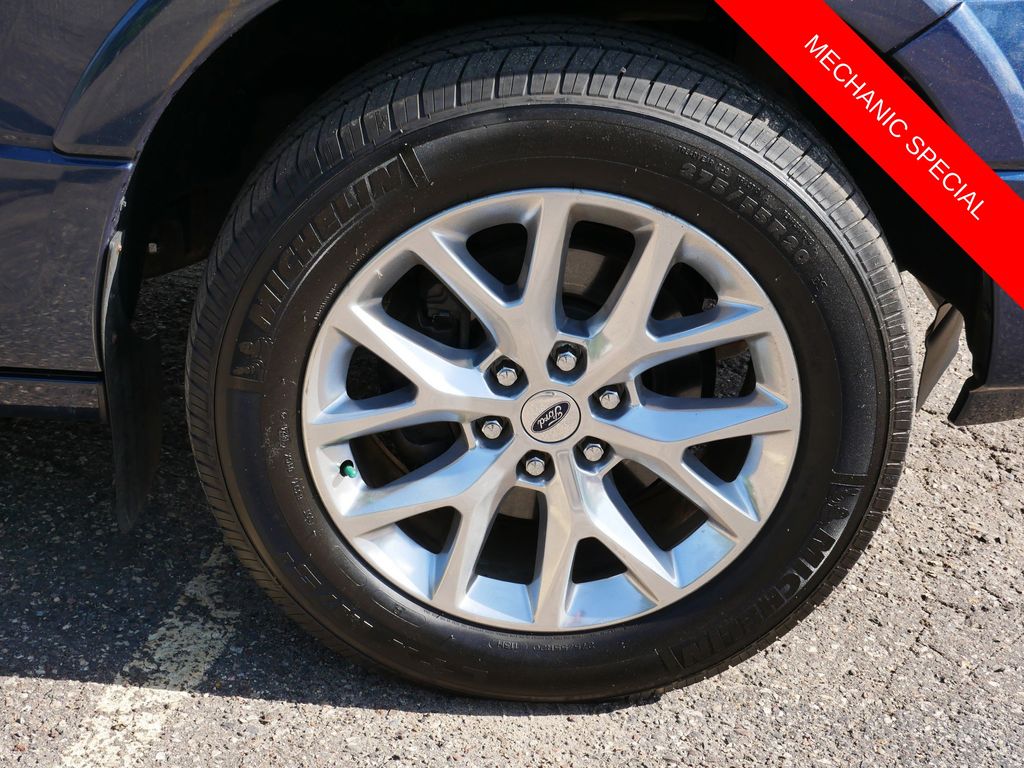 Used 2017 Ford Expedition - photo 9
