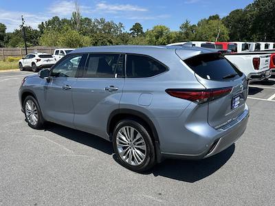 2023 Toyota Highlander FWD SUV for sale #SG1146A - photo 2