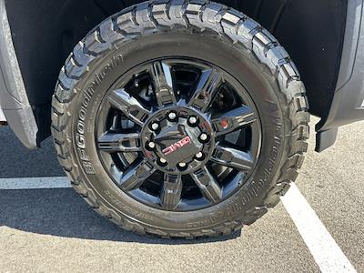 Used 2025 GMC Sierra 2500 - photo 1