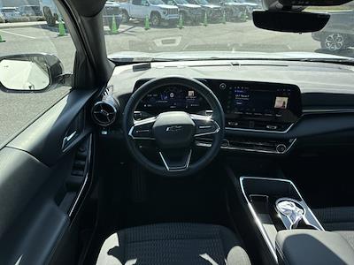 Used 2025 Chevrolet Equinox - photo 1