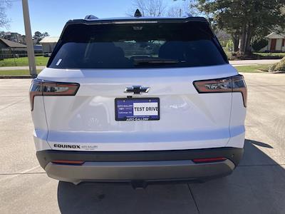 Used 2025 Chevrolet Equinox - photo 1