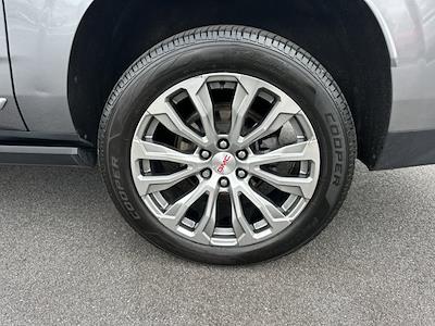 Used 2022 GMC Yukon XL - photo 1