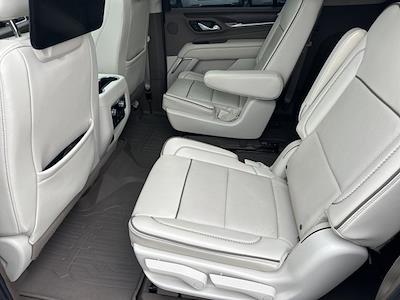 Used 2022 GMC Yukon XL - photo 1