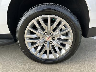 Used 2024 GMC Yukon XL - photo 1