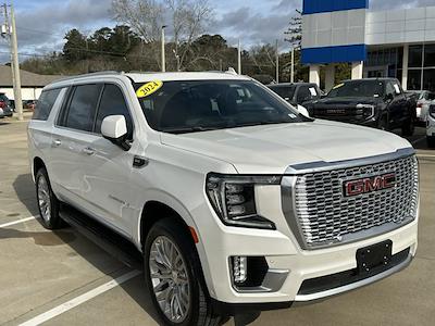 Used 2024 GMC Yukon XL - photo 1