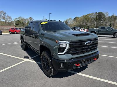 Used 2025 Chevrolet Silverado 2500 - photo 1