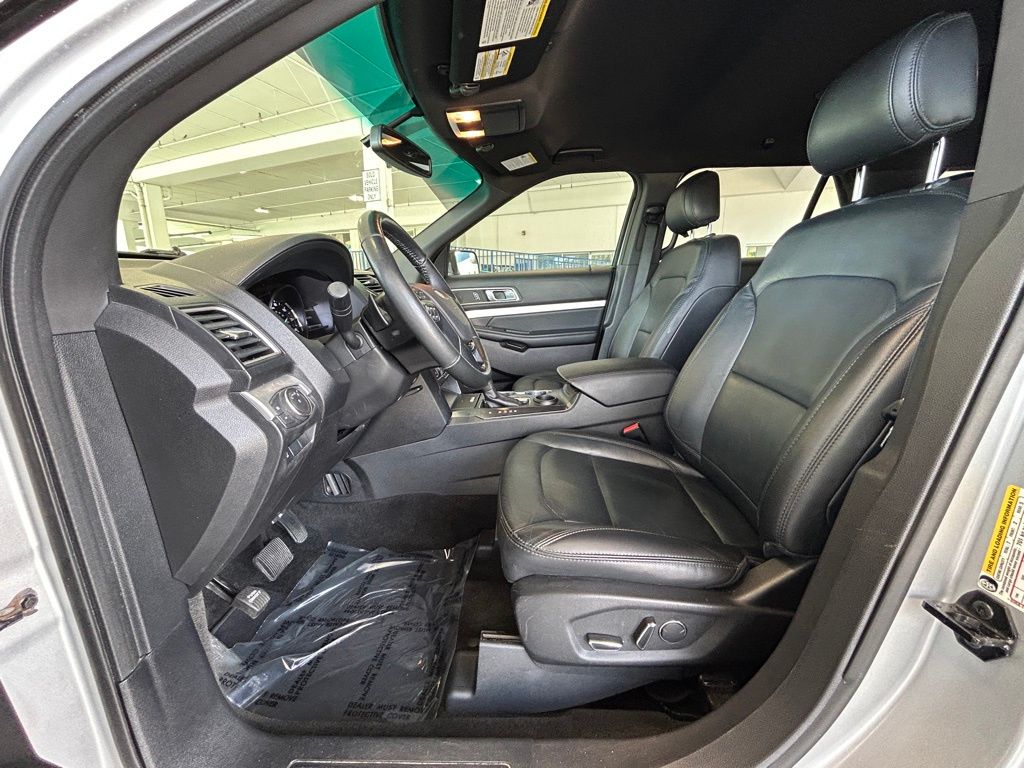 Used 2017 Ford Explorer - photo 12