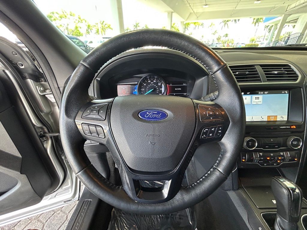Used 2017 Ford Explorer - photo 16
