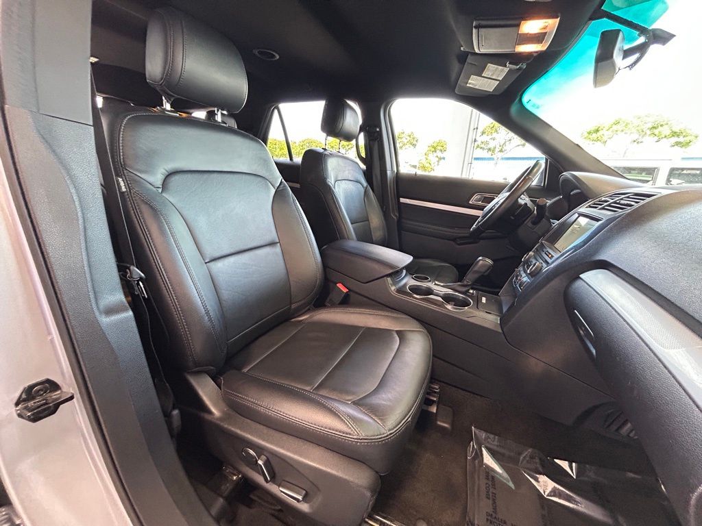 Used 2017 Ford Explorer - photo 27