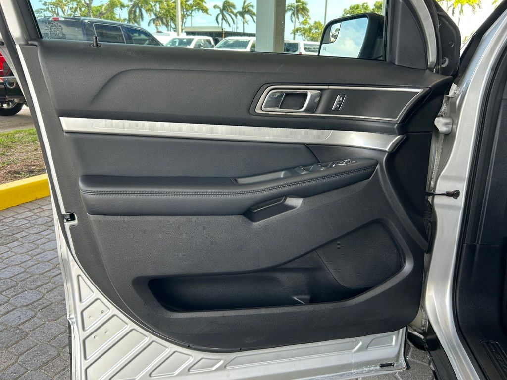 Used 2017 Ford Explorer - photo 36