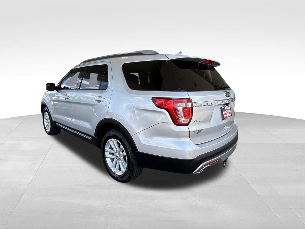Used 2017 Ford Explorer - photo 9