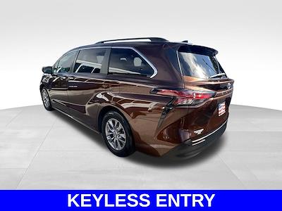 2021 Toyota Sienna FWD Minivan for sale #L4TB73089A - photo 2