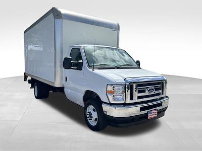 Used 2024 Ford E-350 - photo 1