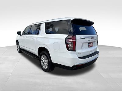 Used 2023 Chevrolet Suburban - photo 1