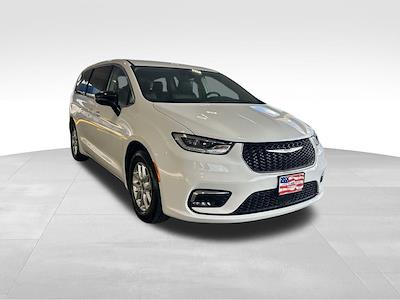 Used 2024 Chrysler Pacifica Touring L Minivan for sale #LPE12447 - photo 2