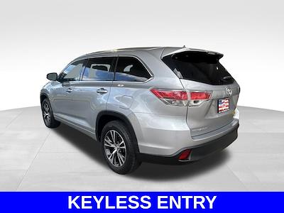 Used 2016 Toyota Highlander XLE for sale #L5ZE15077A - photo 2