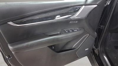 Used 2022 Cadillac XT5 - photo 1