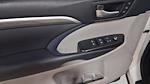2017 Toyota Highlander AWD SUV for sale #C6036074 - photo 27