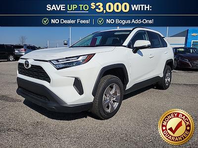 Used 2025 Toyota RAV4 - photo 1