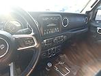 2021 Jeep Gladiator Crew Cab 4WD Pickup for sale #C25F1142A - photo 17