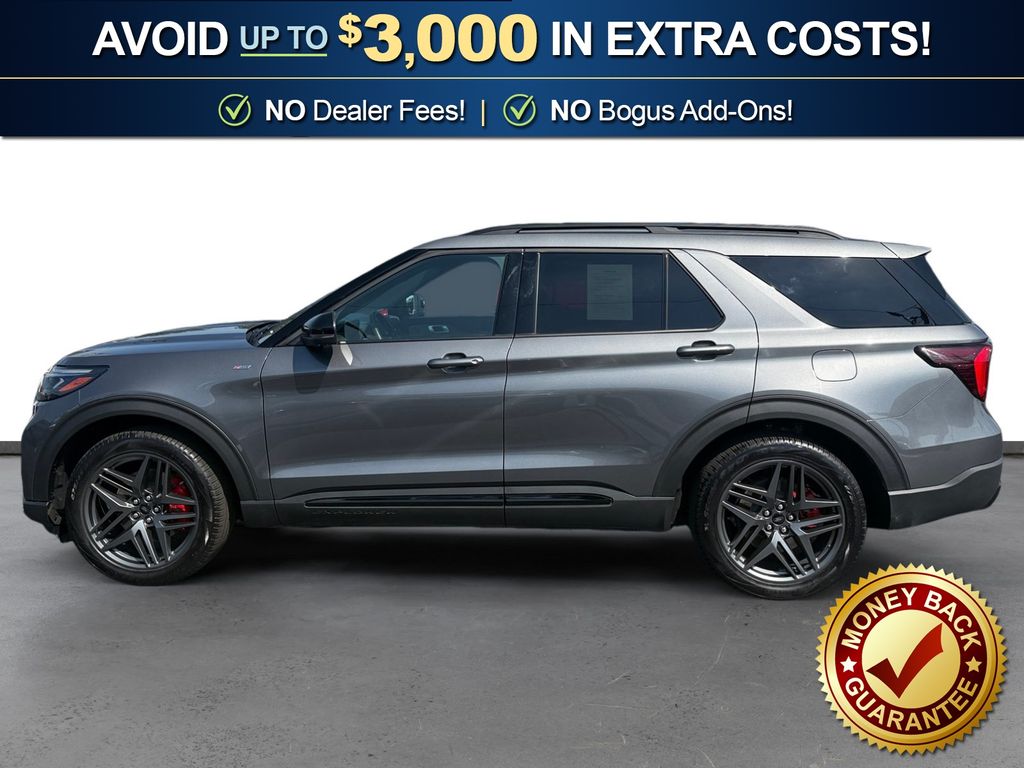 Used 2025 Ford Explorer - photo 2