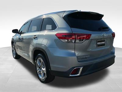 2019 Toyota Highlander 4x2 SUV for sale #F25AT064A - photo 2