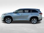 2019 Toyota Highlander 4x2 SUV for sale #F25AT064A - photo 3