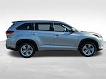 2019 Toyota Highlander 4x2 SUV for sale #F25AT064A - photo 6