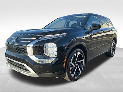 Used 2023 Mitsubishi Outlander SE SUV for sale #F25OT047A - photo 1