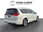 Used 2017 Chrysler Pacifica Limited Minivan for sale #F25OT086B - photo 5