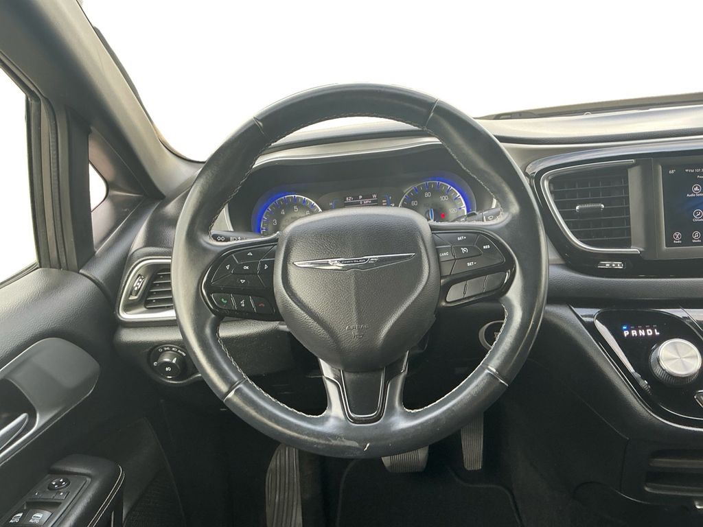 Used 2018 Chrysler Pacifica - photo 14