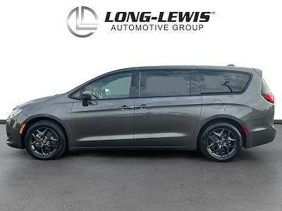 2018 Chrysler Pacifica FWD Minivan for sale #F26AT094A - photo 1
