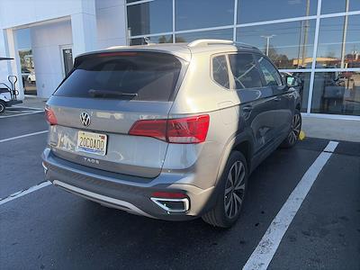 Used 2023 Volkswagen Taos SE for sale #F26TA003A - photo 2