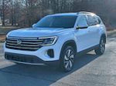 Used 2024 Volkswagen Atlas - photo 1