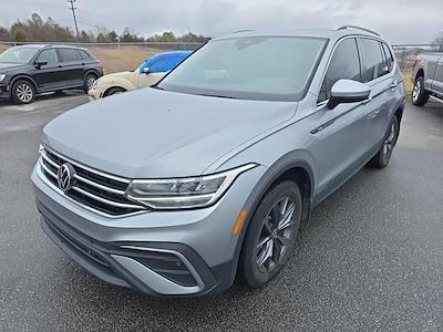 Used 2023 Volkswagen Tiguan - photo 1