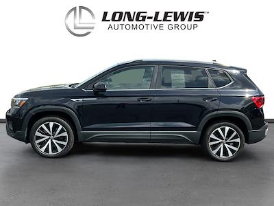 Used 2022 Volkswagen Taos - photo 1