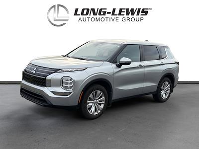 Used 2025 Mitsubishi Outlander - photo 1
