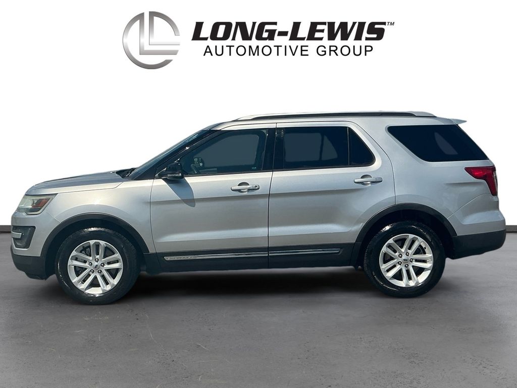 Used 2016 Ford Explorer - photo 2
