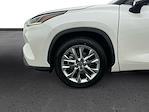 2020 Toyota Highlander FWD SUV for sale #M26EN004A - photo 9