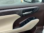 2020 Toyota Highlander FWD SUV for sale #M26EN004A - photo 11