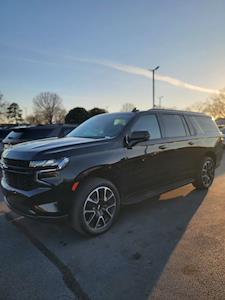 Used 2023 Chevrolet Suburban - photo 1