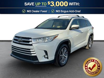 Used 2018 Toyota Highlander - photo 1