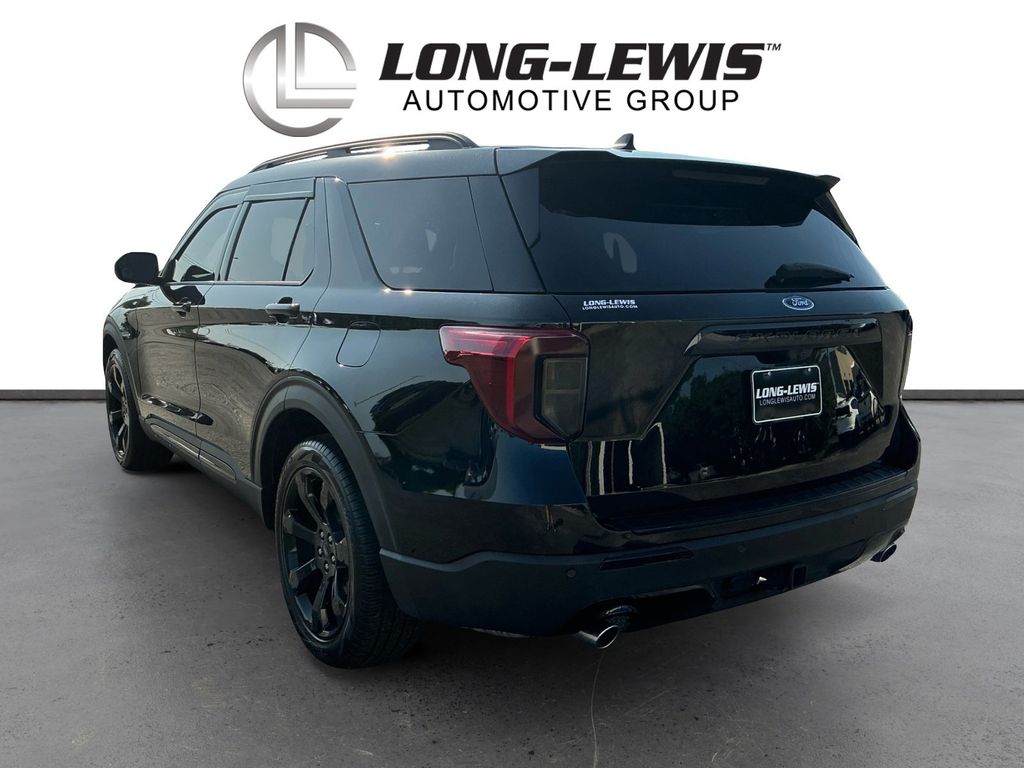 Used 2023 Ford Explorer - photo 2