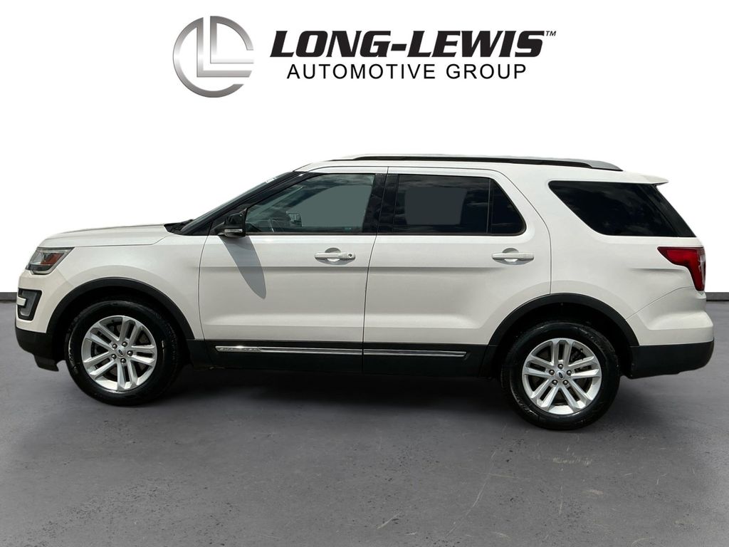 Used 2017 Ford Explorer - photo 2