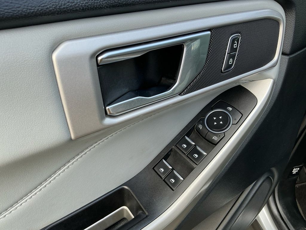Used 2022 Ford Explorer - photo 17