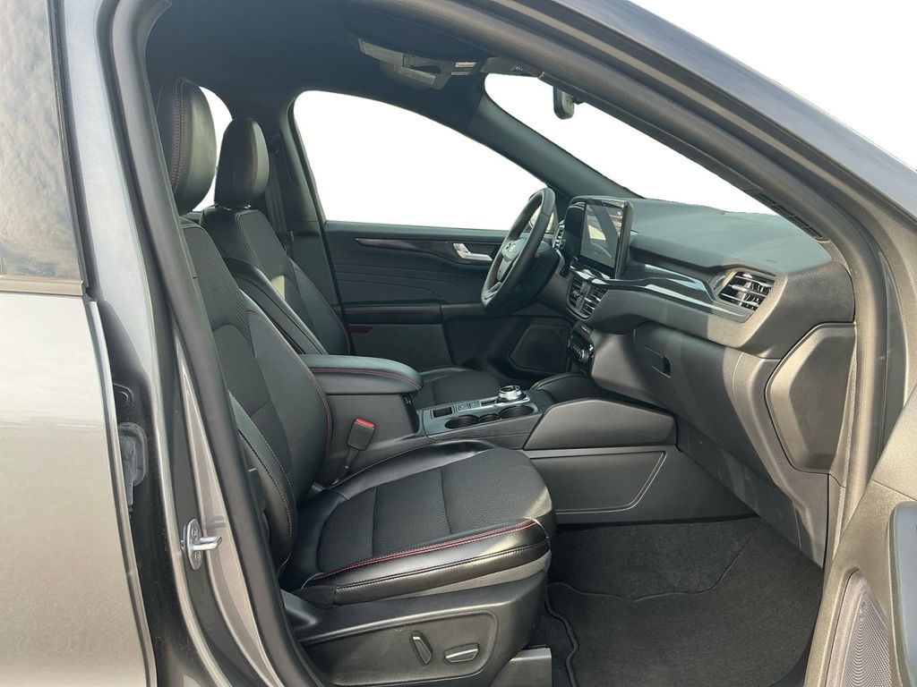 Used 2024 Ford Escape - photo 24