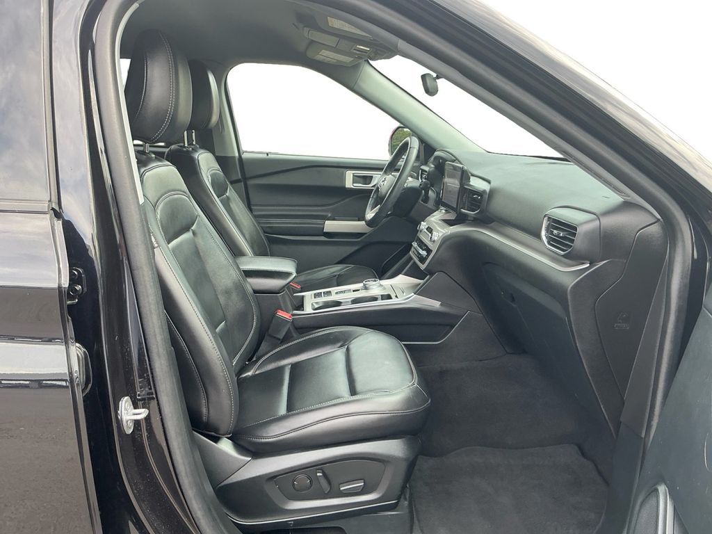 Used 2023 Ford Explorer - photo 18